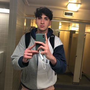 Meet your Posher, Ari